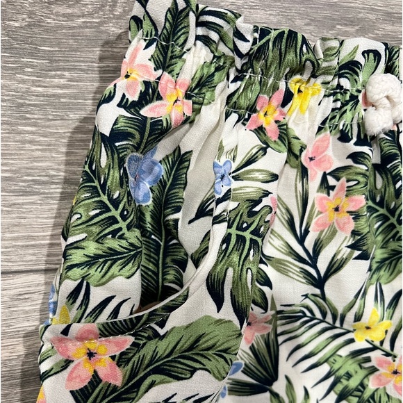 5/$7 💰Girls Tropical Floral Print Shorts - Picture 7 of 9